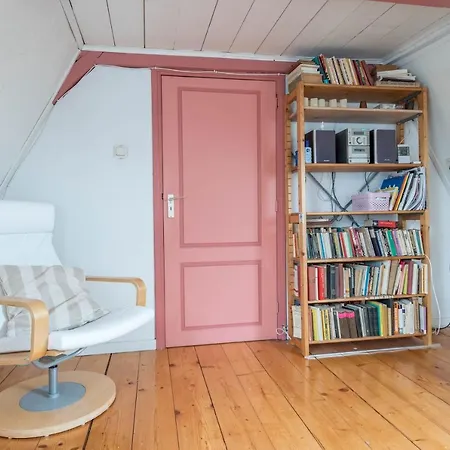 Apartament In Monumentaal Woonhuis